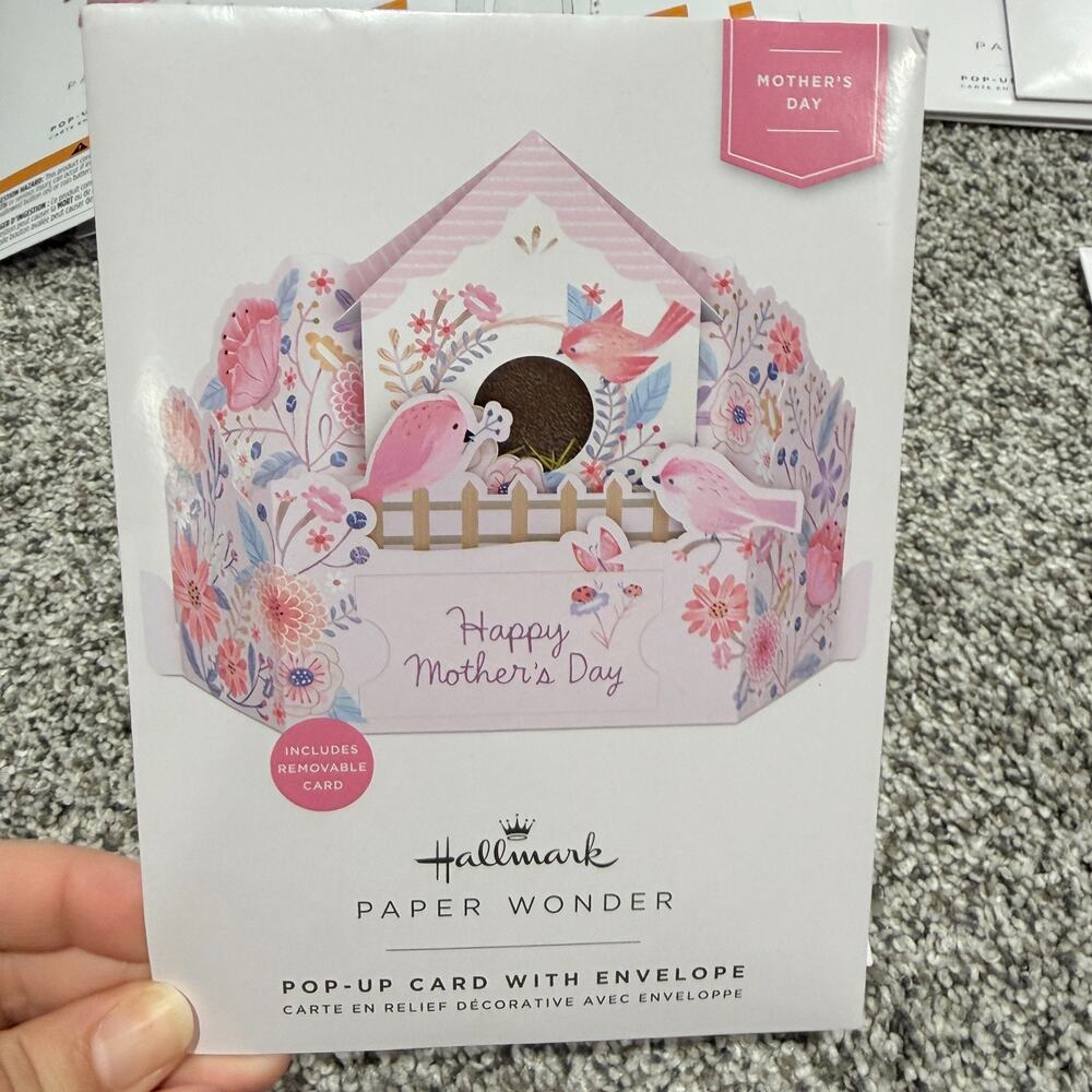 Wholesale, 29 Hallmark Signature Paper Pop Up Mother's Day Cards, Lights Musical - Picture 10 of 13
